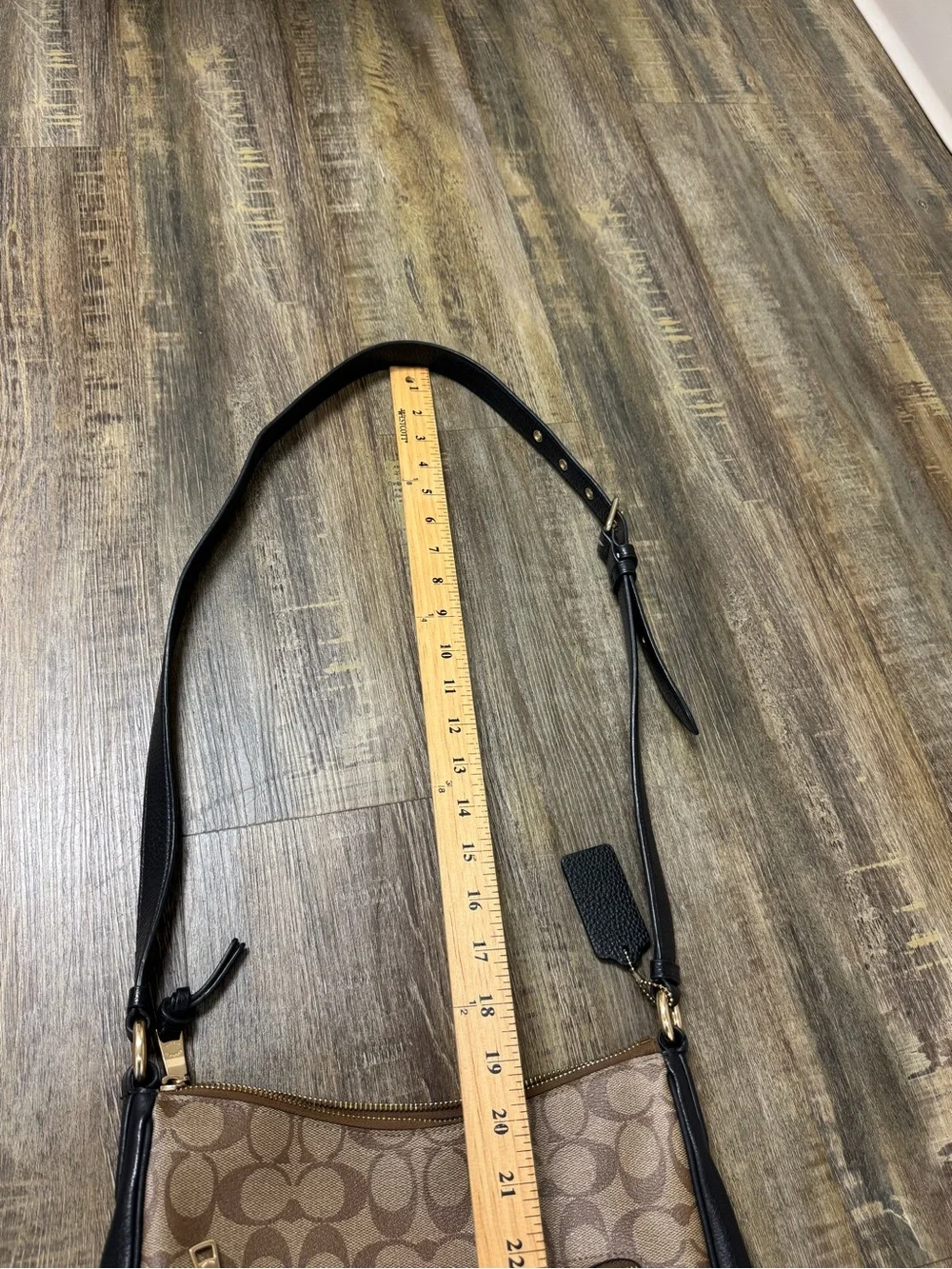 Coach Brown Signature Coated Pebbled Canvas Shoulder Bag Black‎ Trim